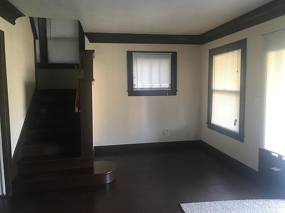 5th image of 3207 Agnes Ave