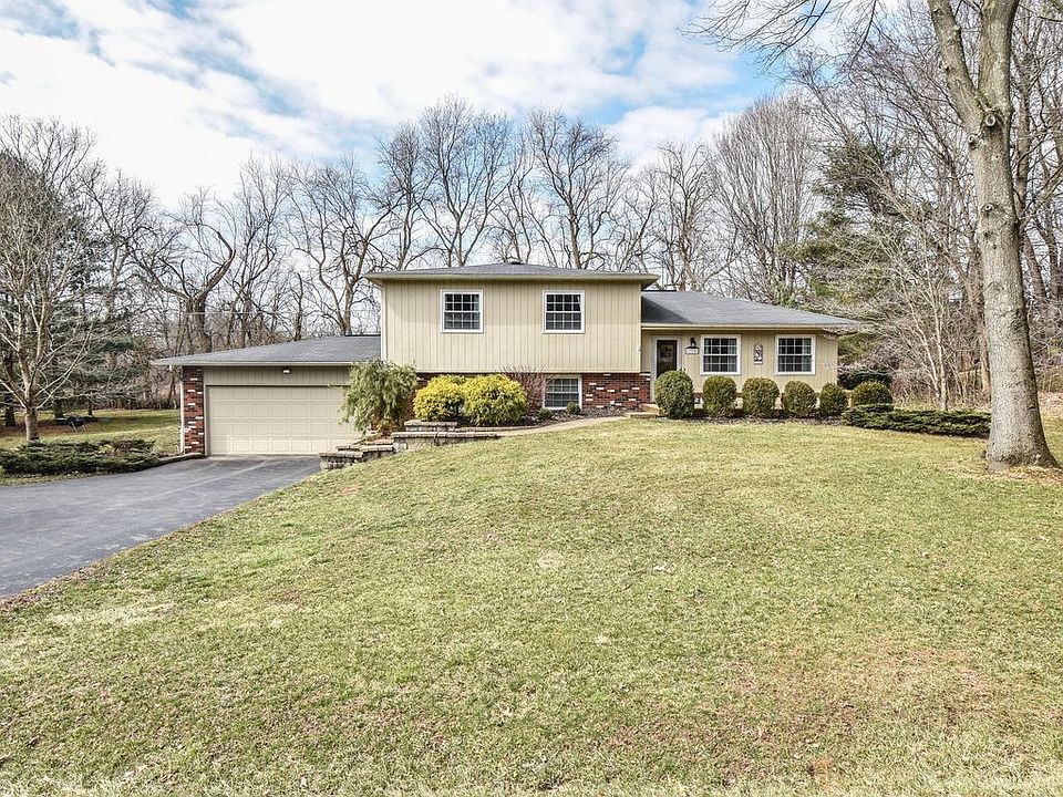 1st image of 394 Knoll Dr SW