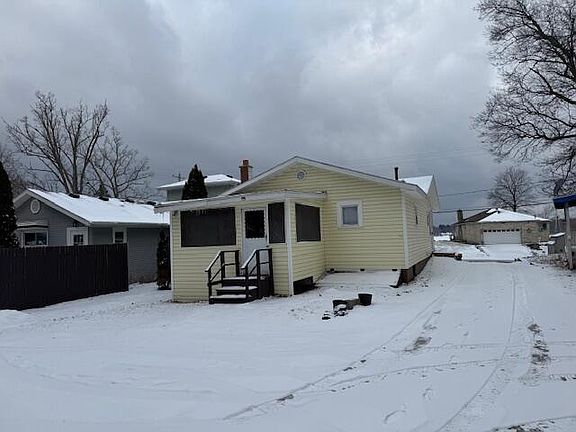 2nd image of 2613 Bartlett Rd