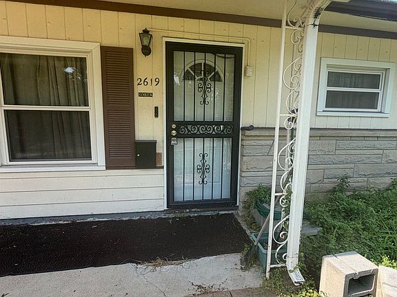 5th image of 2619 Drexel Ave