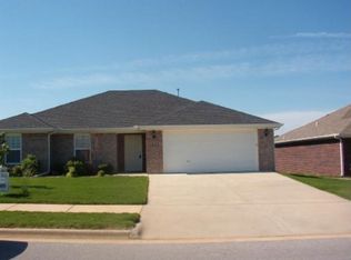 3405 SW Carriageway Ave, Bentonville, AR 72712