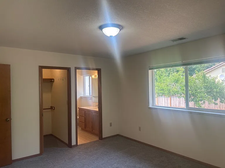 2149 Woodcrest Ct — Photo 43