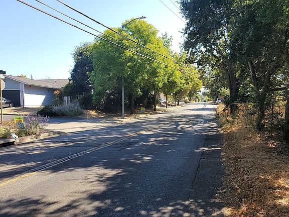 4th image of 2028 Imola Ave