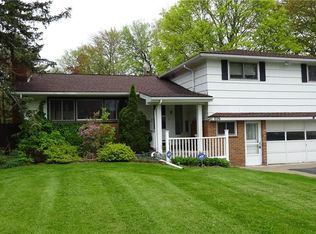 806 N Greece Rd, Rochester, NY 14626