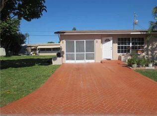 6877 NW 27th Ct, Sunrise, FL 33313