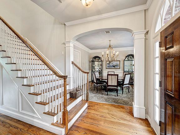 2nd image of 2925 Nottingham St