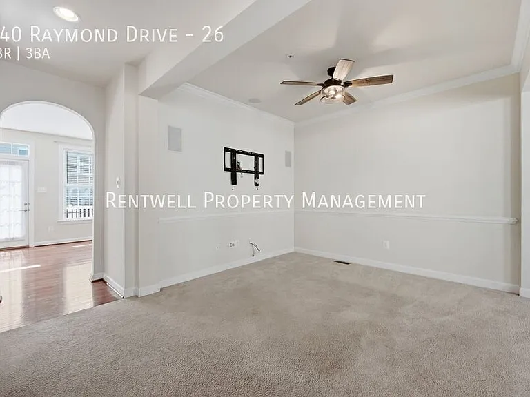 540 Raymond Dr #26 — Photo 9