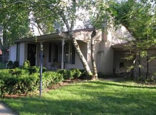 21900 E Marks Ct, Saint Clair Shores, MI 48080