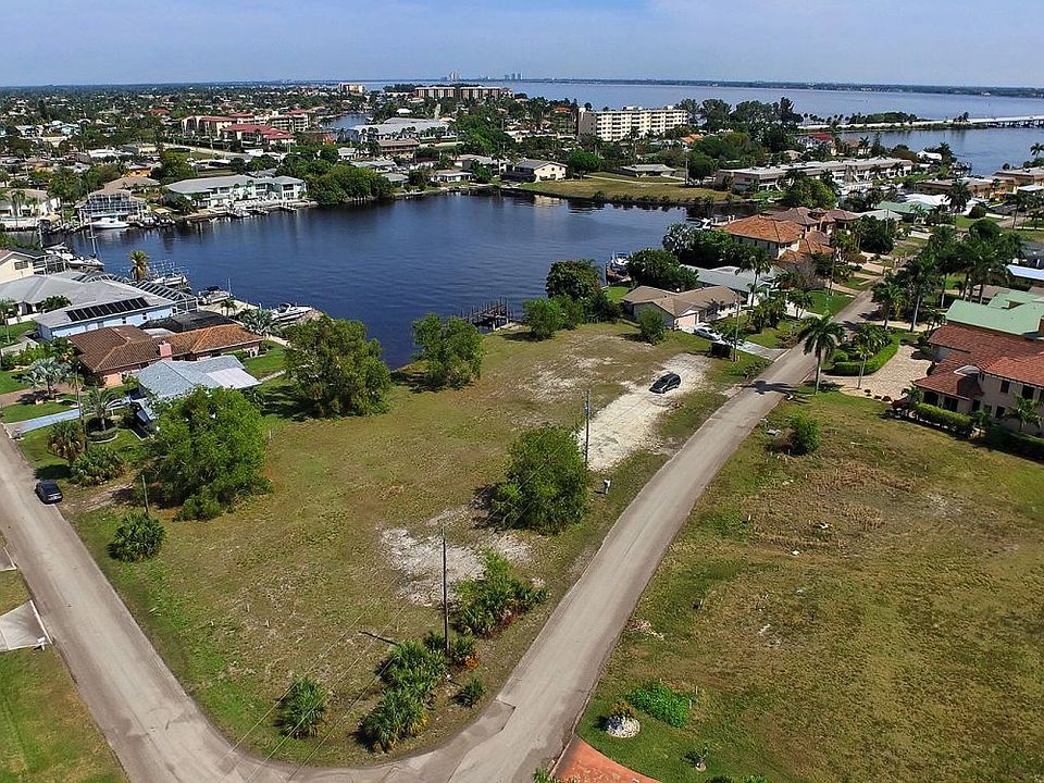 1st image of 1617 Edith Esplanade