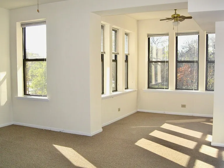 2319 N. Kedzie LP — Photo 1