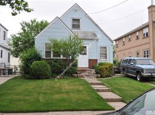 23852 148th Dr, Rosedale, NY 11422