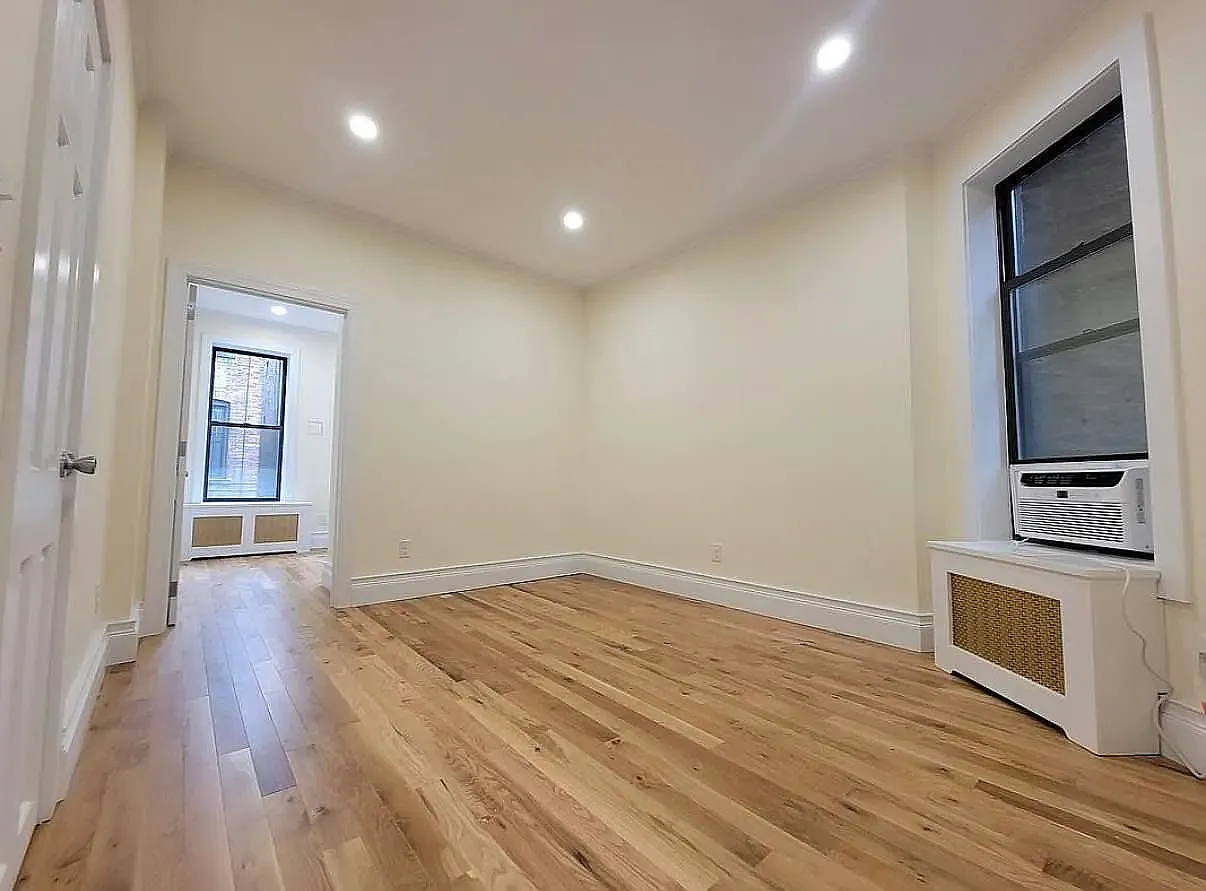 131 Thompson Street — Photo 3