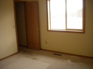 424 14th Ave S, Princeton, MN 55371