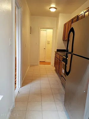 Rented by Hillel Realty Group | media 14