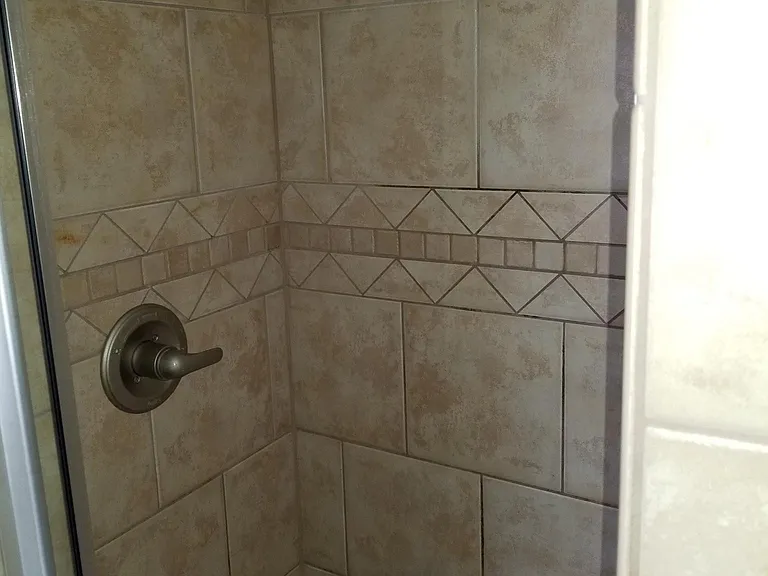 7825 Laurelton Dr — Photo 9