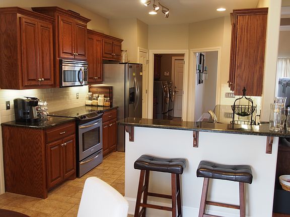 Separate laundry with sink