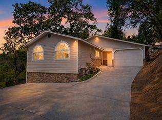 16924 Oscar Dr, Grass Valley, CA 95949