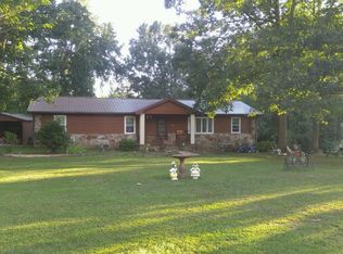 560 Red Barn Rd, Gruetli Laager, TN 37339