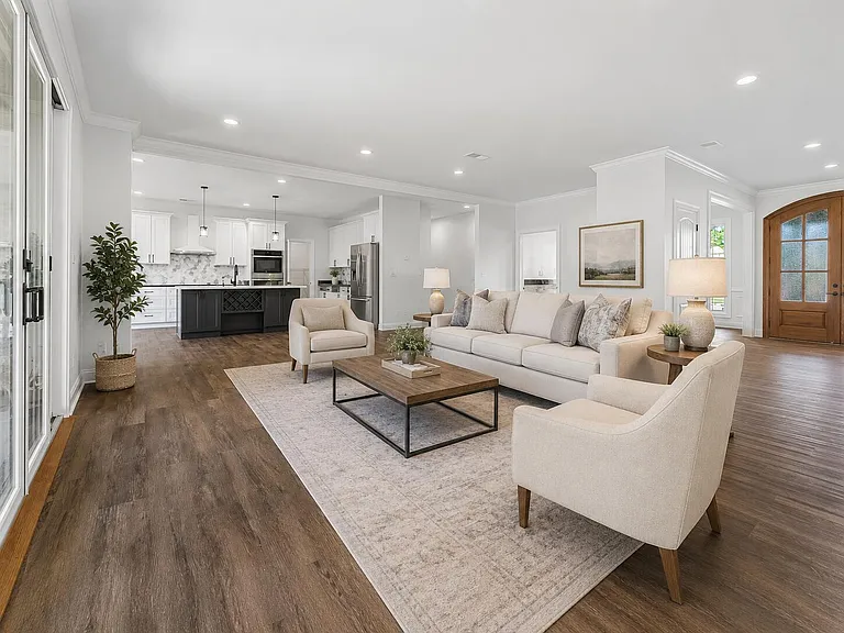413 Weston Park — Photo 9