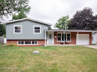 19 S Bereman Rd, Montgomery, IL 60538