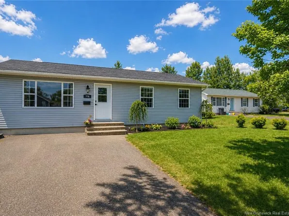 778 Waasis Rd W, Oromocto, NB E2V 2P1