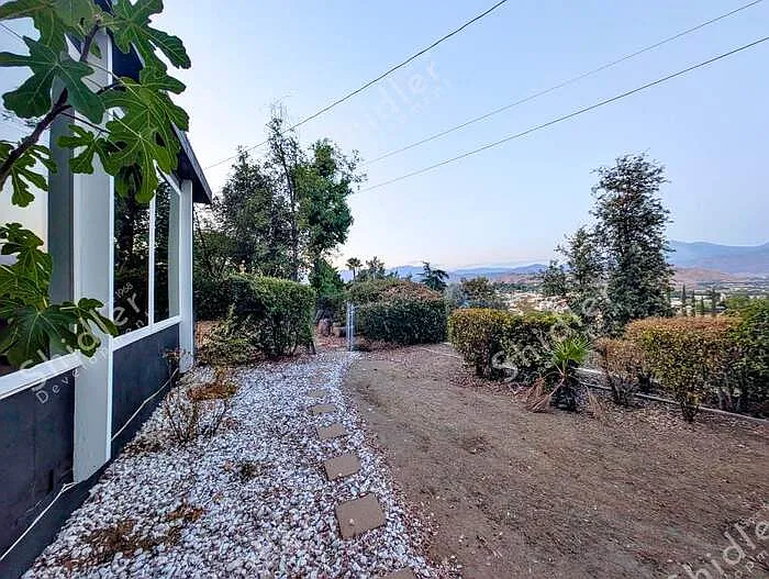 2 bed, 1.0 bath, 1244 sqft, $2,995 — Photo 2