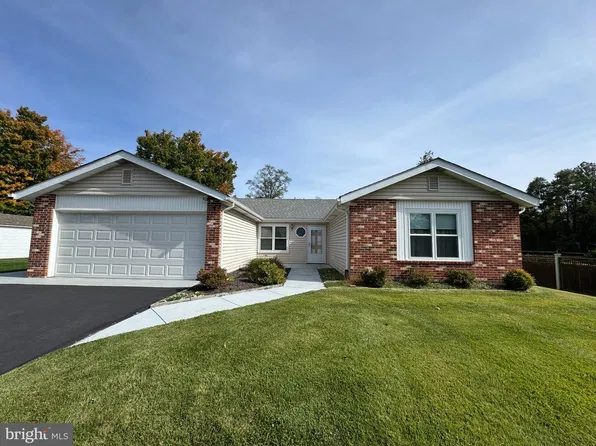 9 S Lancaster Ln, Newtown, PA 18940