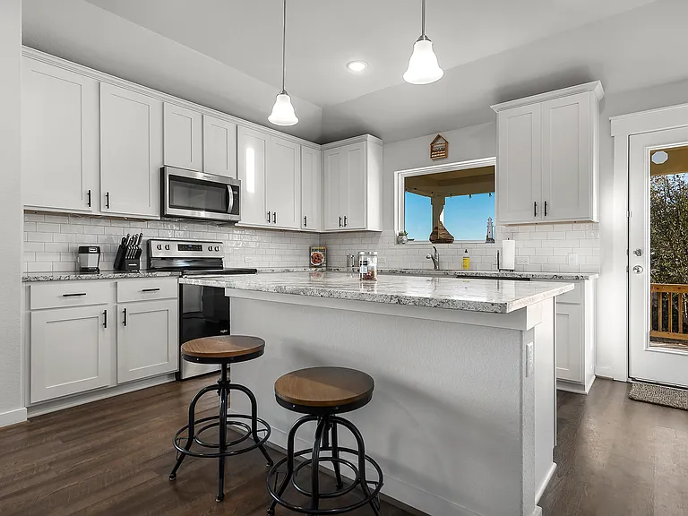 8200 Prairie Rye Dr — Photo 16