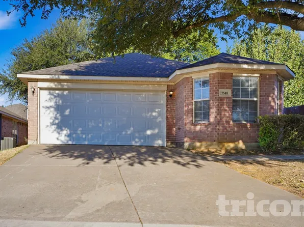 7548 Ashcroft Cir, Fort Worth, TX 76120