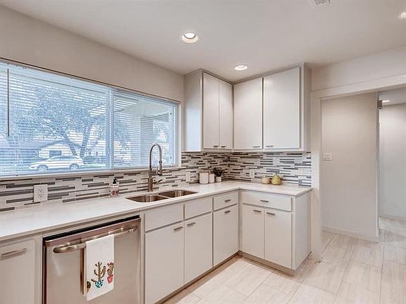 5th image of 5709 Coolbrook Dr