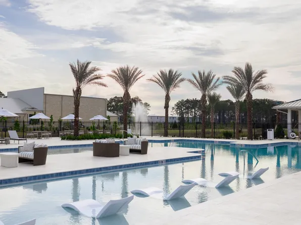 Saltaire Apartment Homes