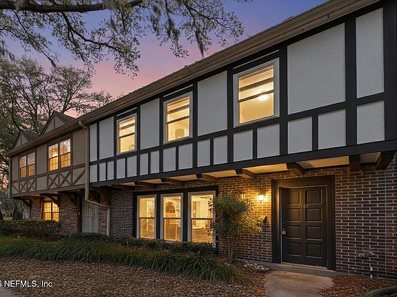 3rd image of 8140 SUTTON Place E