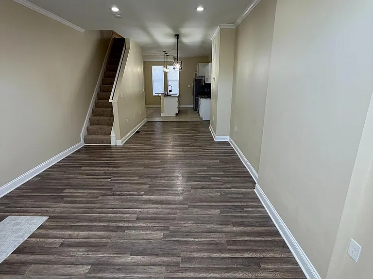 1904 E Lanvale St — Photo 3