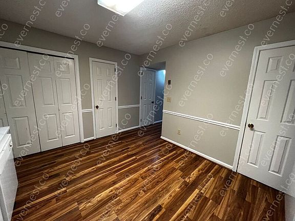 4th image of 2201 Cheshire Dr