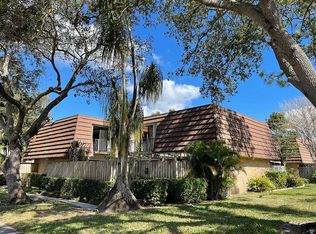 1416 14th Ln, Palm Beach Gardens, FL 33418
