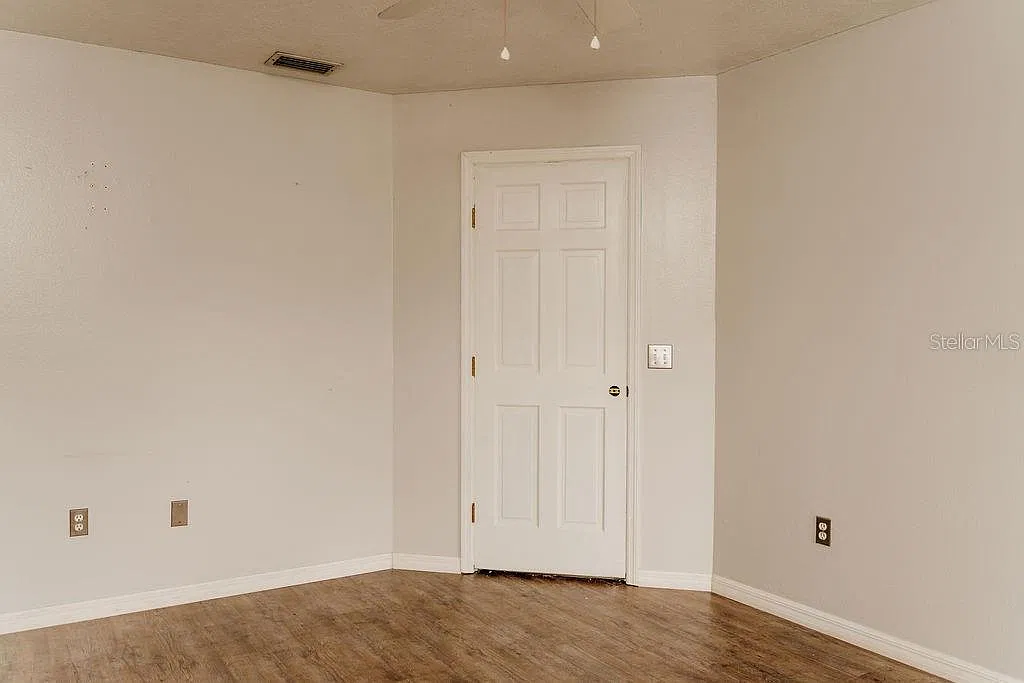 1 bed, 1.0 bath, 450 sqft, $1,100 — Photo 2