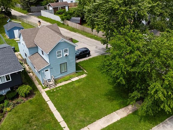 2nd image of 1904 Ezra Ave