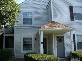 63 Fairview Cir, Middle Island, NY 11953