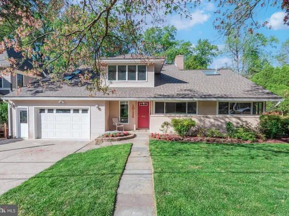 10126 Parkwood Ter, Bethesda, MD 20814