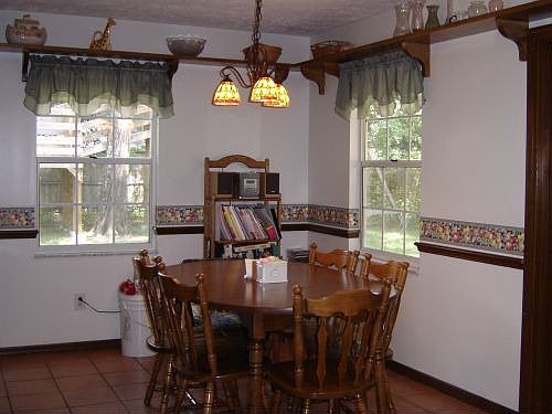 Eat-in Kitchen