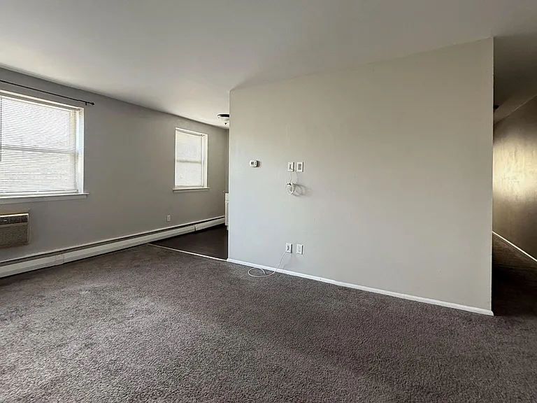 Ashland Apartments — Photo 10