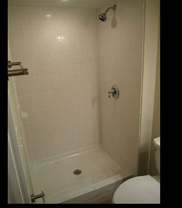 1st image of 10 E Springfield St APT 2