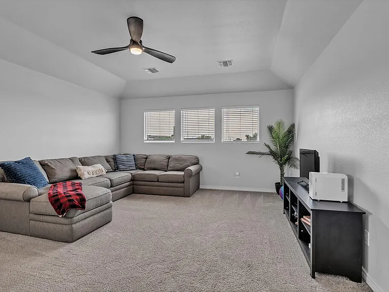 2726 Shirley Dr — Photo 23