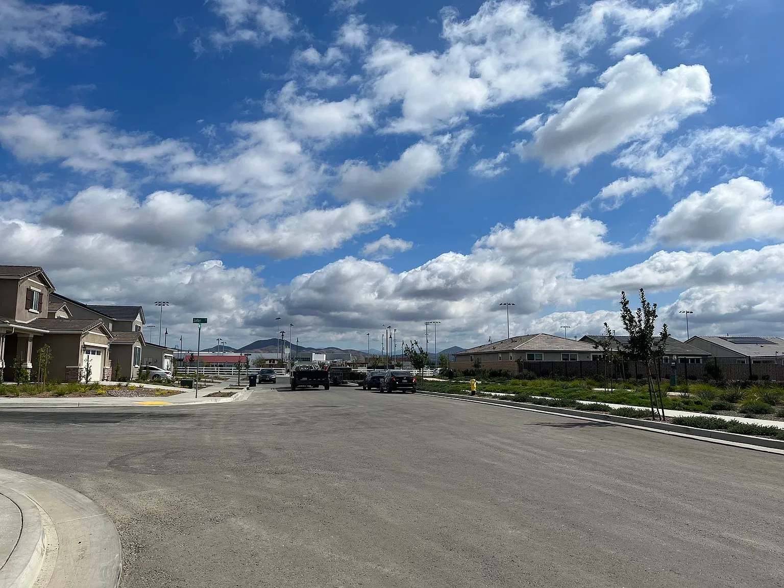 4 bed, 2721 sqft, $3,100 — Photo 4