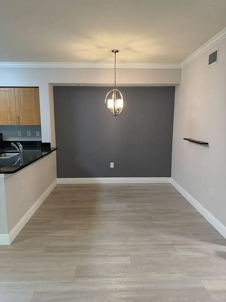 3 bed, 2.0 bath, 1493 sqft, $2,800 — Photo 2