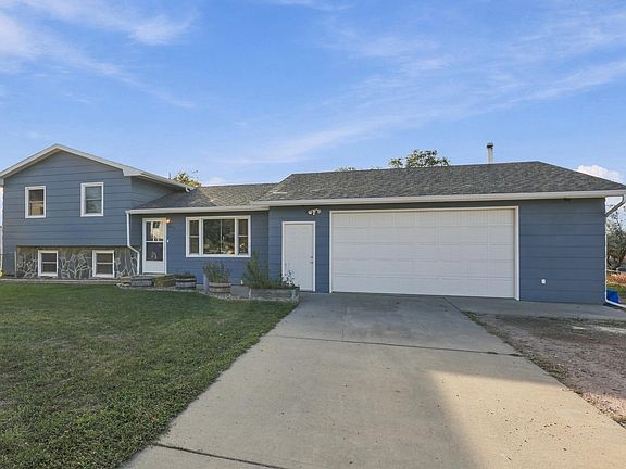 2nd image of 503 Cardinal Ct