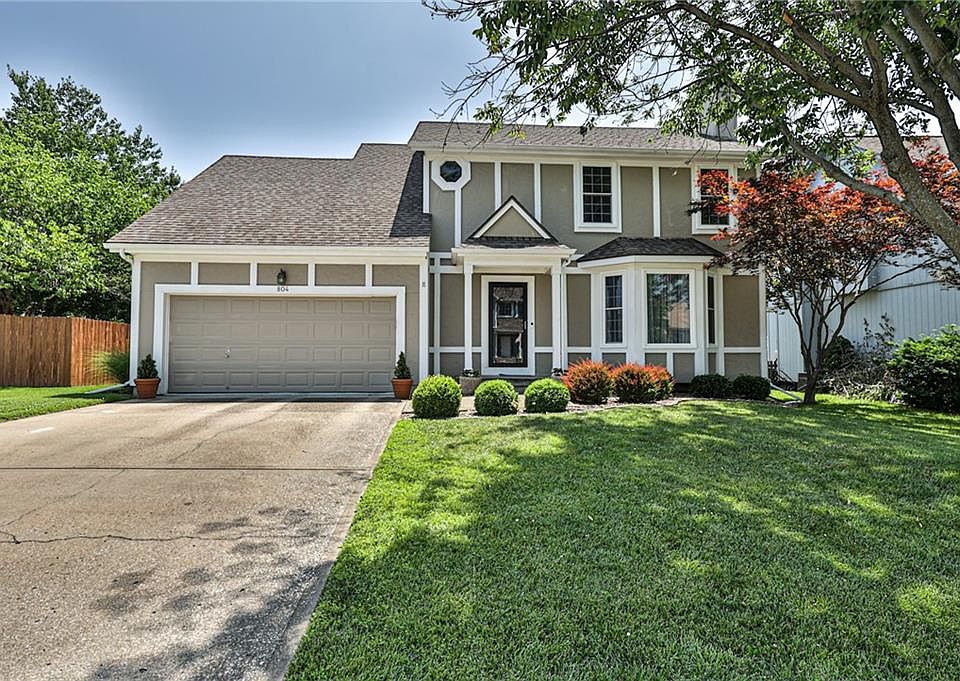 1st image of 804 SW Bishop Ct