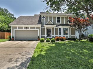 804 SW Bishop Ct, Blue Springs, MO 64015