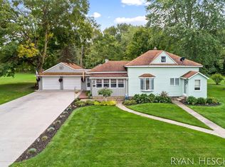 384 Mill St, Saranac, MI 48881
