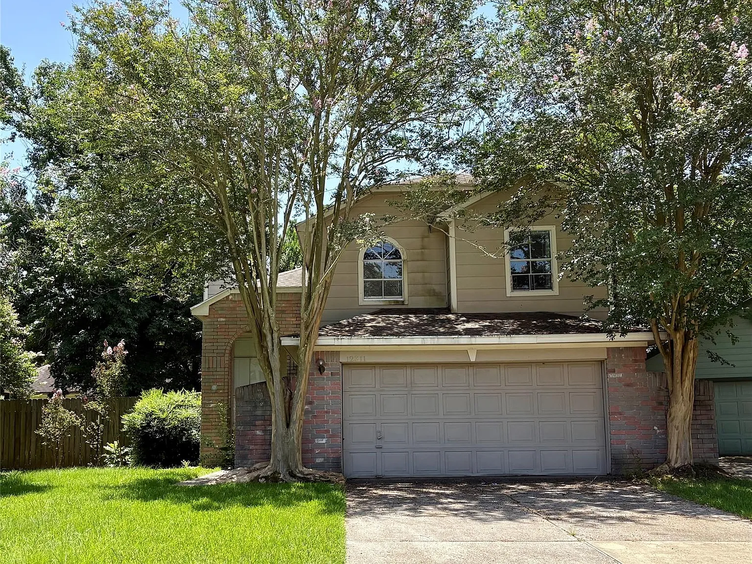 3 bed, 2.5 bath, 1601 sqft, $1,925 — Photo 2